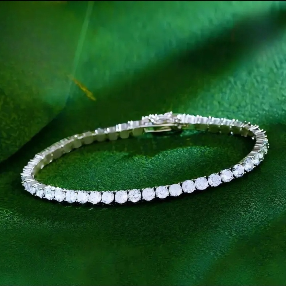 Elegant Silver  Bracelet